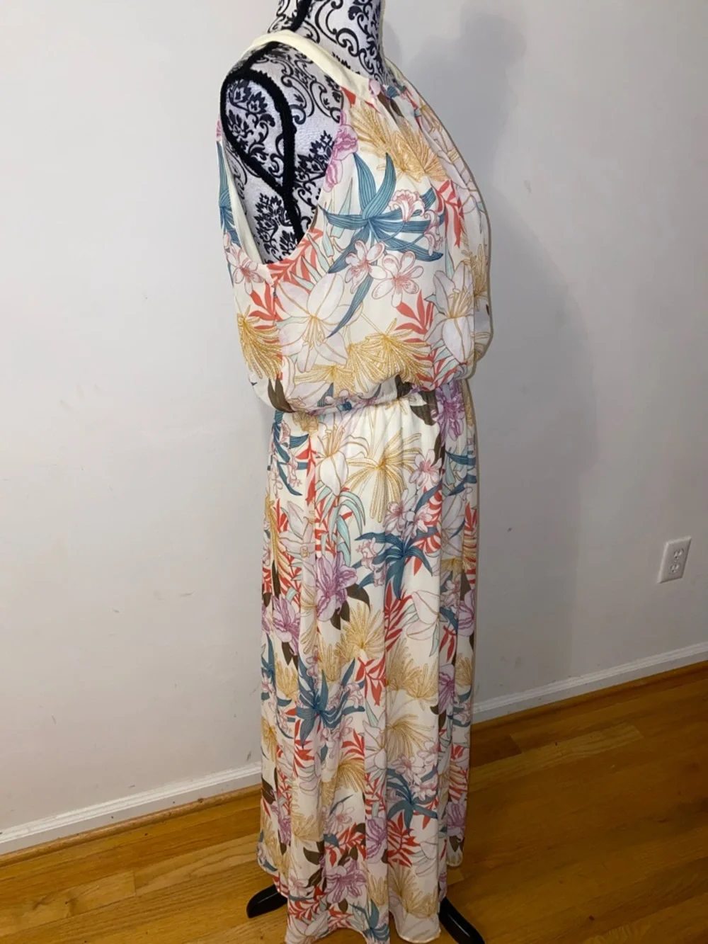 NWT! Robbie Bee Cream Maxi Dress with Coral, Teal & Mustard Floral Print Size 14 - Picture 4 of 16